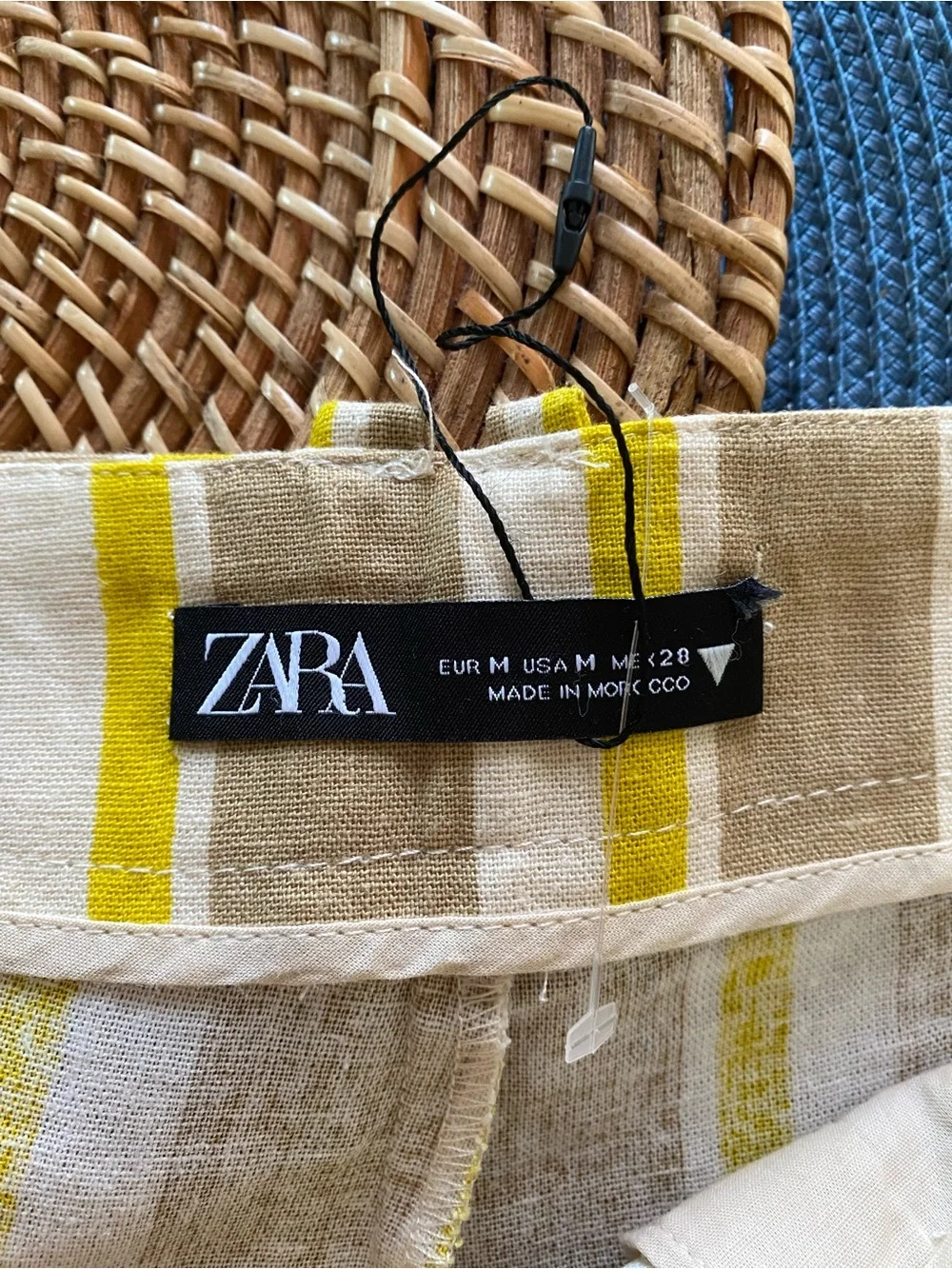 ZARA Striped Linen Blend Wide-Leg Trousers in Beige and Yellow! 🐚